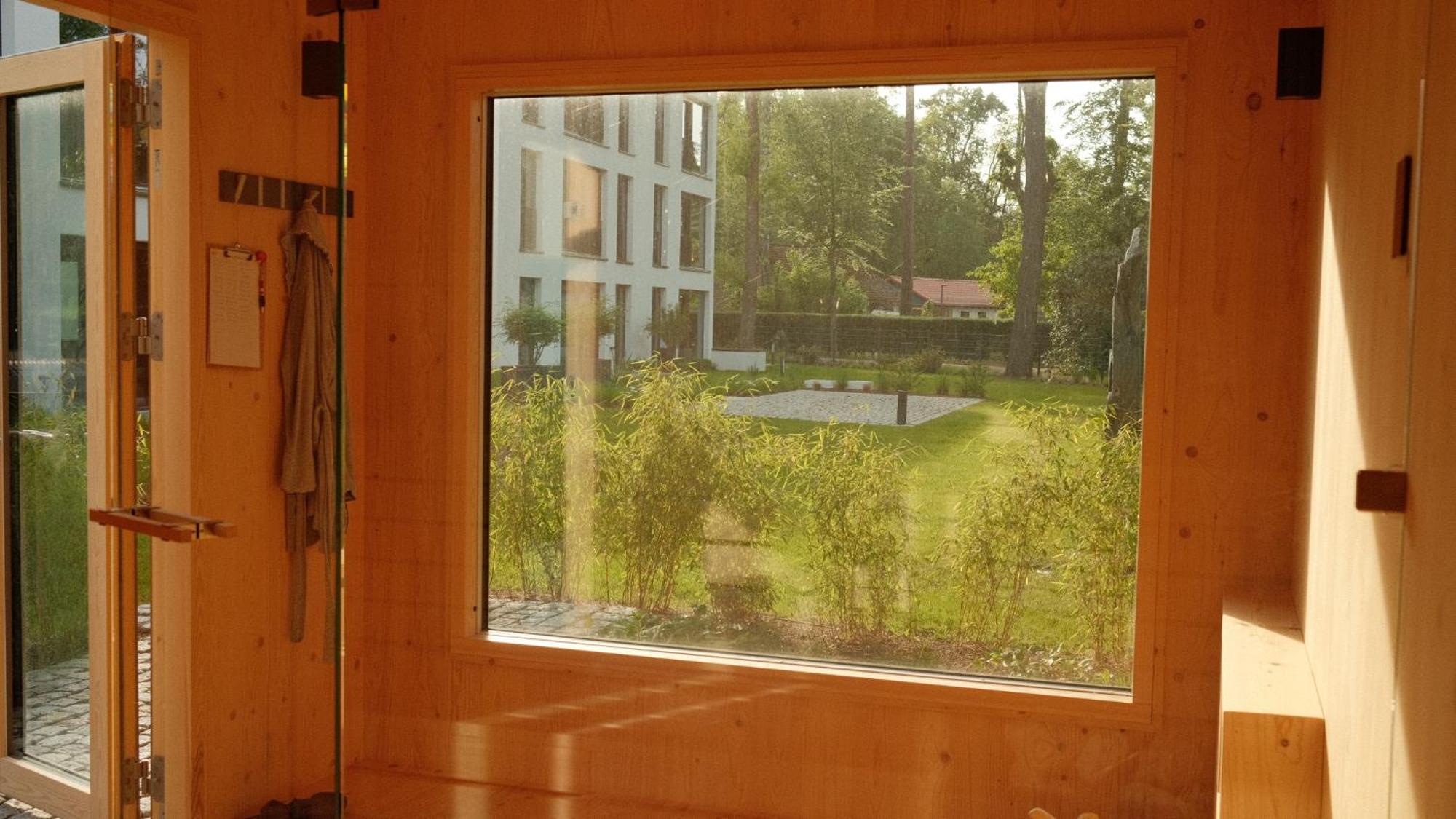 Bluestar Apartments Am Storkower See Inkl Badesteg Und Gartensauna Exterior photo